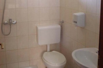 Готель Duga Resa 5